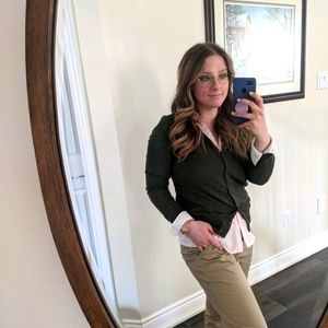 Meet your Posher, Lauren